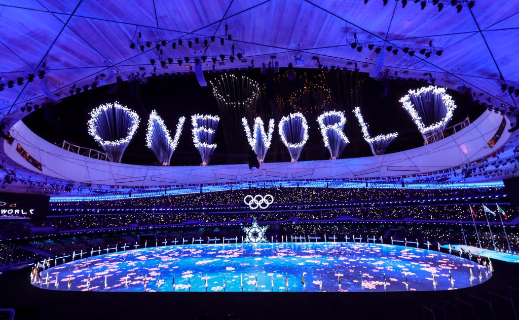 北京冬奥会闭幕式侧记：依依惜别，拥抱未来